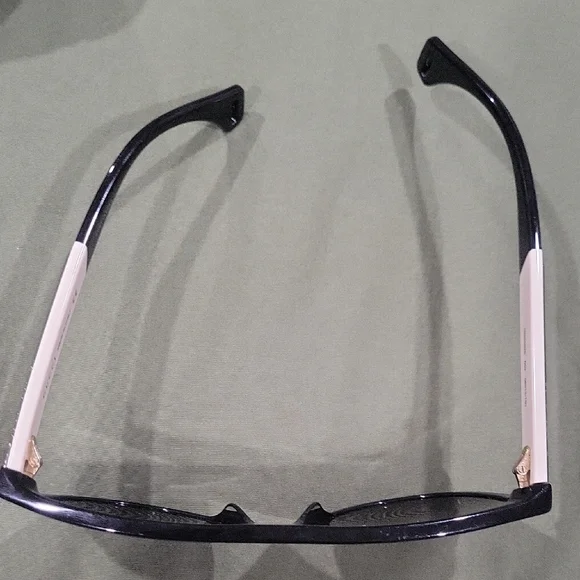 Gucci Black Aviator Sunglasses - Picture 6 of 7